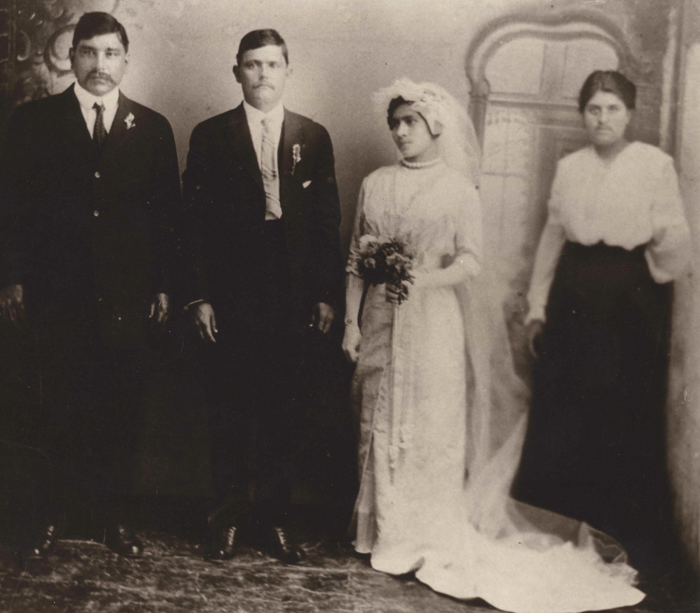 Casamiento-de-Apolinar-Villasenor-y-Sara-Galaz-de-Villasenor,-1912